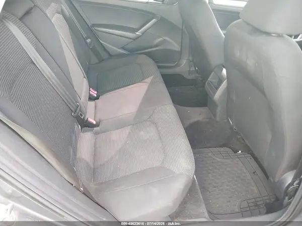 1VWAT7A32GC016090 2016 VOLKSWAGEN PASSAT - Image 8