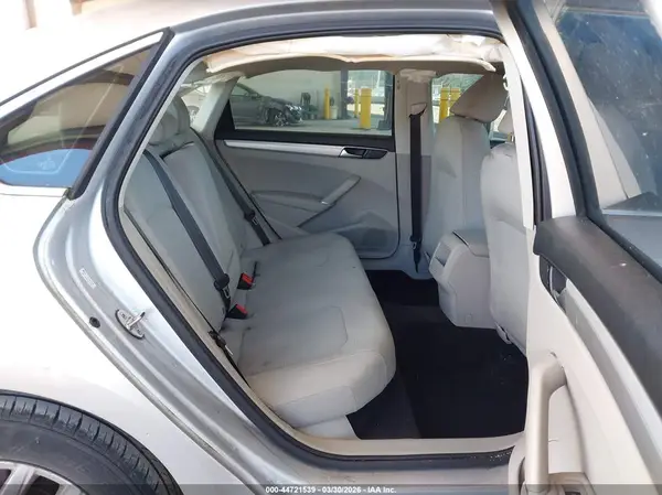 1VWAT7A32GC028448 2016 VOLKSWAGEN PASSAT - Image 8