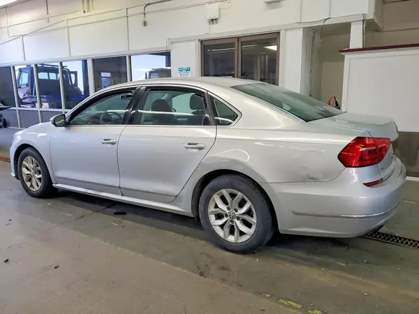 1VWAT7A32GC030085 2016 VOLKSWAGEN PASSAT - Image 2