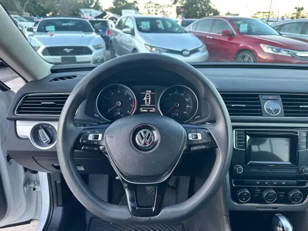 1VWAT7A32GC031XXX 2016 VOLKSWAGEN PASSAT - Image 8