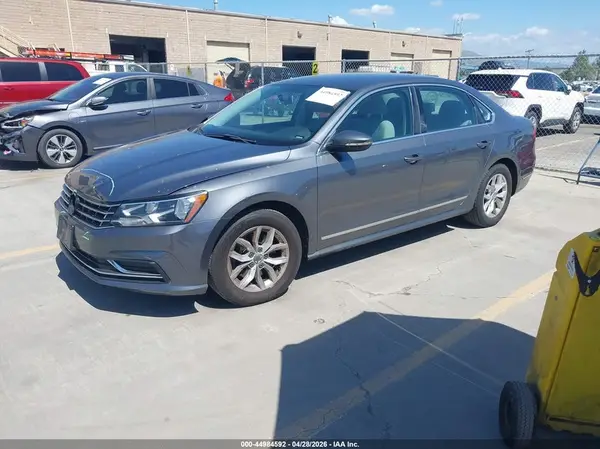 1VWAT7A32GC038090 2016 VOLKSWAGEN PASSAT - Image 2