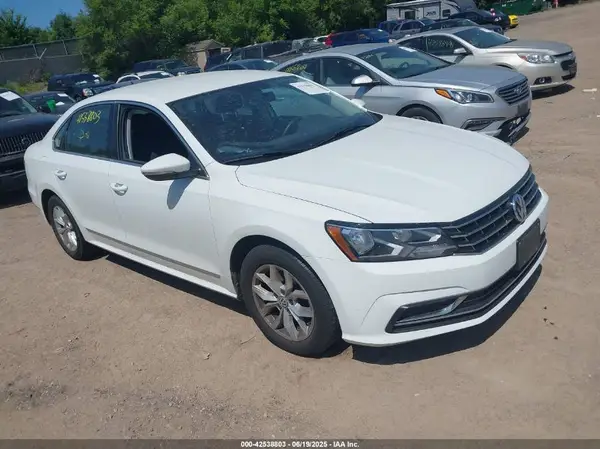 1VWAT7A32GC042902 2016 VOLKSWAGEN PASSAT - Image 1