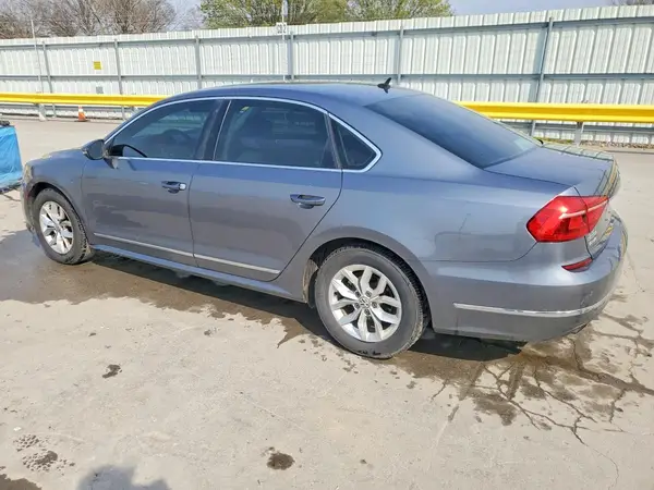 1VWAT7A32GC044441 2016 VOLKSWAGEN PASSAT - Image 2