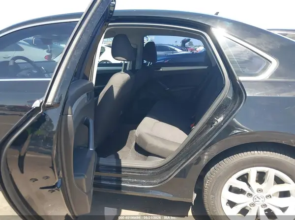 1VWAT7A32GC049557 2016 VOLKSWAGEN PASSAT - Image 8