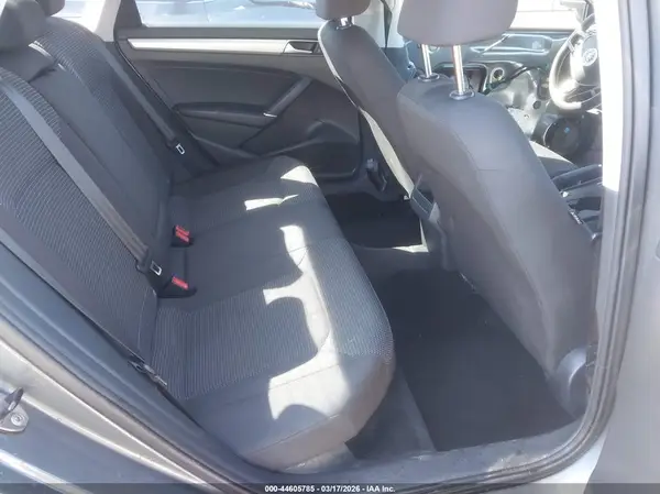1VWAT7A32GC056556 2016 VOLKSWAGEN PASSAT - Image 8