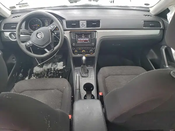 1VWAT7A32HC004474 2017 VOLKSWAGEN PASSAT - Image 8