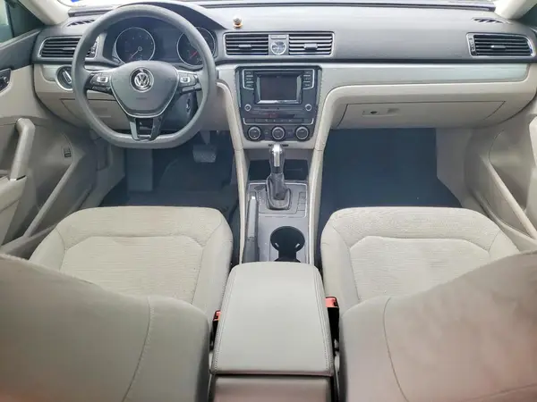 1VWAT7A32HC007715 2017 VOLKSWAGEN PASSAT - Image 8