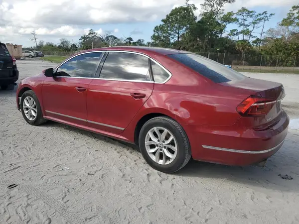 1VWAT7A32HC010341 2017 VOLKSWAGEN PASSAT - Image 2