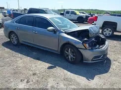 1VWAT7A32HC010646 2017 VOLKSWAGEN PASSAT