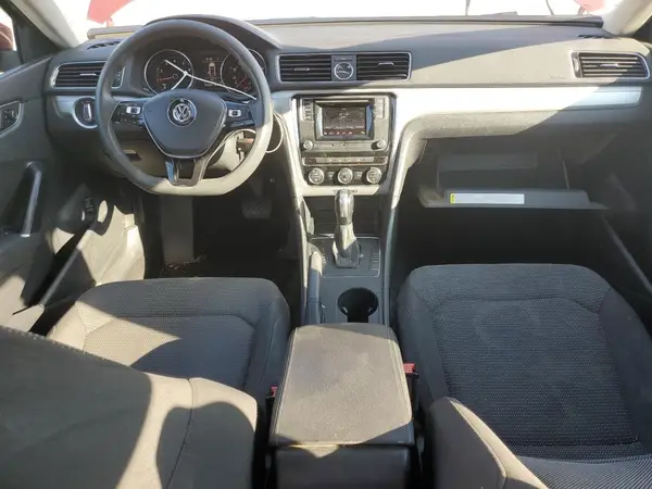 1VWAT7A32HC011585 2017 VOLKSWAGEN PASSAT - Image 8