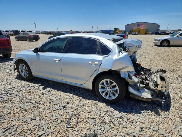1VWAT7A32HC012624 2017 VOLKSWAGEN PASSAT - Image 2