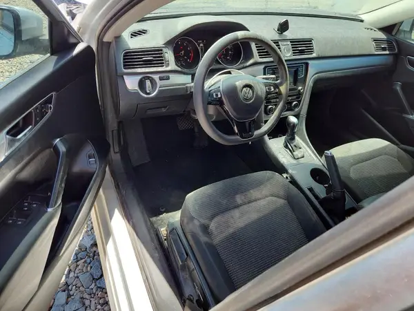 1VWAT7A32HC012624 2017 VOLKSWAGEN PASSAT - Image 8