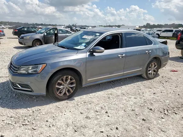 1VWAT7A32HC017063 2017 VOLKSWAGEN PASSAT - Image 1
