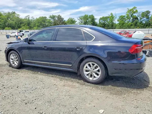 1VWAT7A32HC027866 2017 VOLKSWAGEN PASSAT - Image 2
