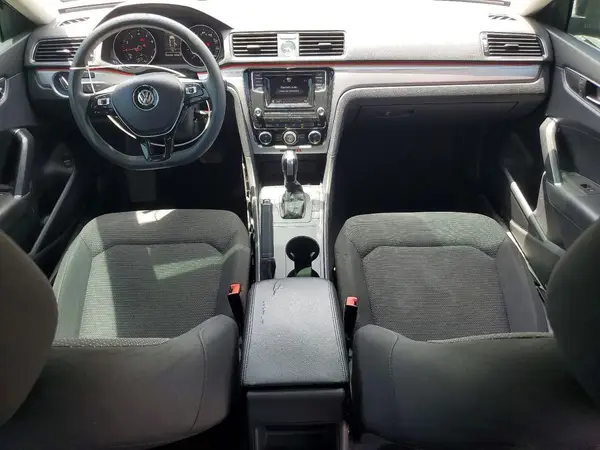 1VWAT7A32HC027866 2017 VOLKSWAGEN PASSAT - Image 8