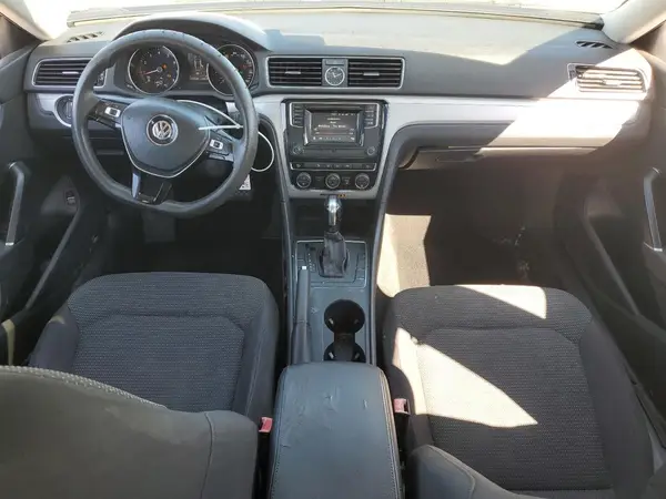 1VWAT7A32HC030685 2017 VOLKSWAGEN PASSAT - Image 8