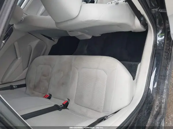 1VWAT7A32HC032503 2017 VOLKSWAGEN PASSAT - Image 8