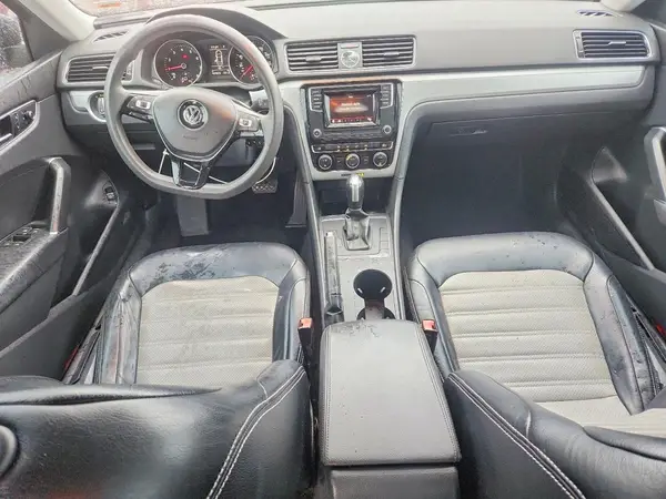 1VWAT7A32HC048541 2017 VOLKSWAGEN PASSAT - Image 8