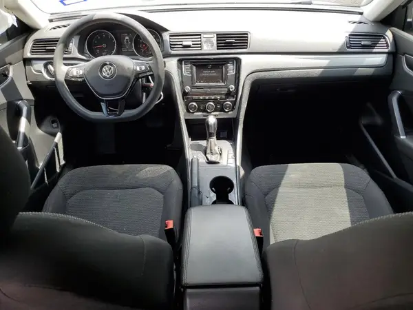 1VWAT7A32HC052041 2017 VOLKSWAGEN PASSAT - Image 8