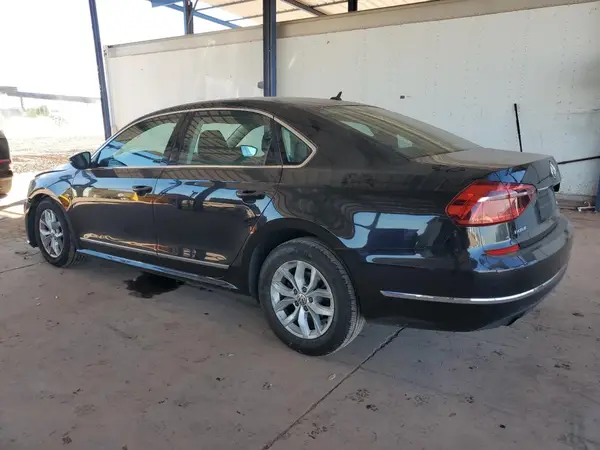 1VWAT7A32HC055750 2017 VOLKSWAGEN PASSAT - Image 2