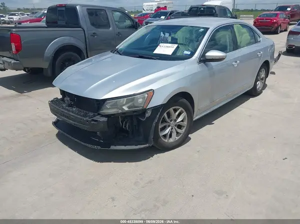 1VWAT7A32HC056171 2017 VOLKSWAGEN PASSAT - Image 2