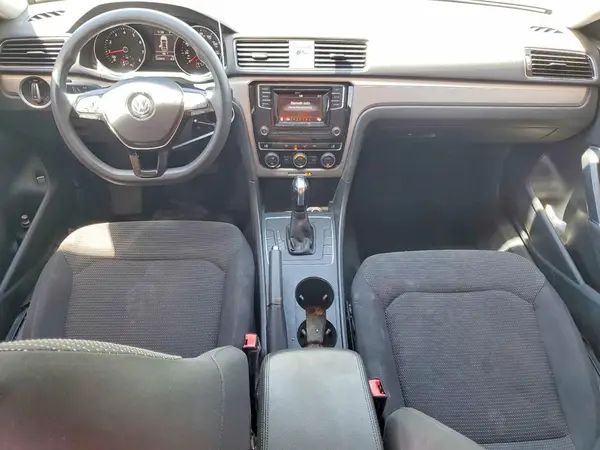 1VWAT7A32HC057045 2017 VOLKSWAGEN PASSAT - Image 8