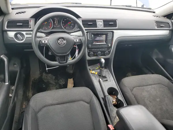 1VWAT7A32HC057532 2017 VOLKSWAGEN PASSAT - Image 8