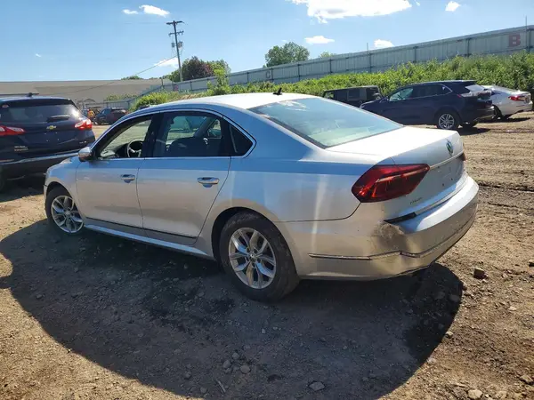 1VWAT7A32HC057854 2017 VOLKSWAGEN PASSAT - Image 2