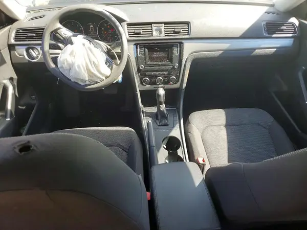 1VWAT7A32HC057854 2017 VOLKSWAGEN PASSAT - Image 8