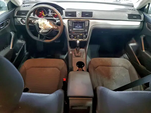 1VWAT7A32HC063086 2017 VOLKSWAGEN PASSAT - Image 8