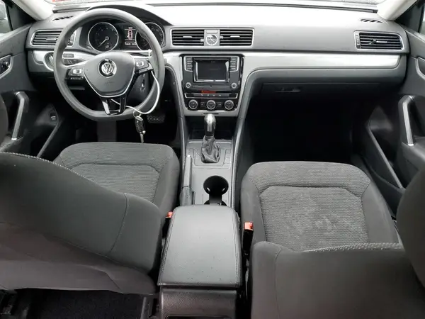 1VWAT7A32HC064142 2017 VOLKSWAGEN PASSAT - Image 8