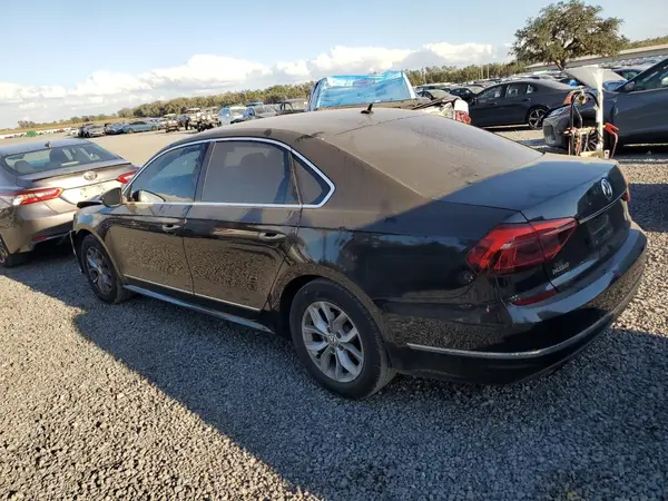1VWAT7A32HC064903 2017 VOLKSWAGEN PASSAT - Image 2