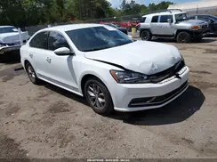 1VWAT7A32HC071673 2017 VOLKSWAGEN PASSAT
