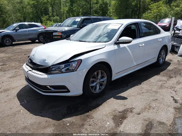 1VWAT7A32HC071673 2017 VOLKSWAGEN PASSAT - Image 2