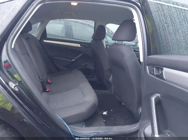 1VWAT7A32HC072189 2017 VOLKSWAGEN PASSAT - Image 8