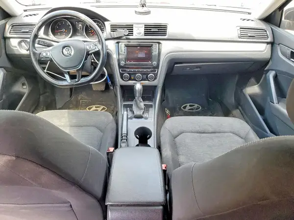 1VWAT7A32HC083788 2017 VOLKSWAGEN PASSAT - Image 8