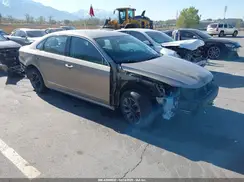 1VWAT7A33GC018687 2016 VOLKSWAGEN PASSAT