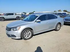 1VWAT7A33GC032055 2016 VOLKSWAGEN PASSAT