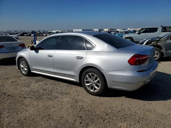 1VWAT7A33GC032055 2016 VOLKSWAGEN PASSAT - Image 2
