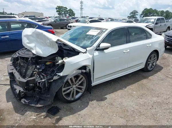 1VWAT7A33GC032797 2016 VOLKSWAGEN PASSAT - Image 2