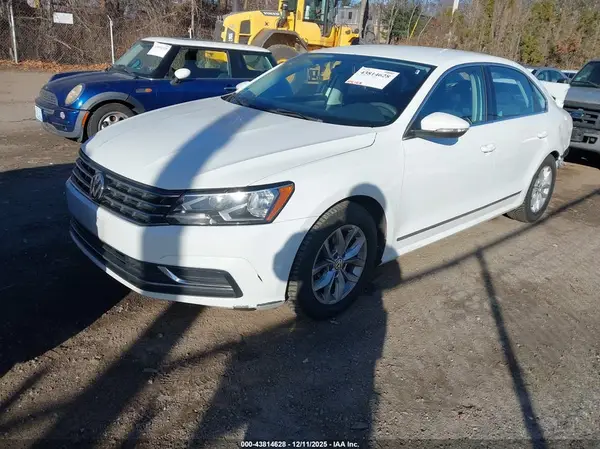 1VWAT7A33GC033741 2016 VOLKSWAGEN PASSAT - Image 2