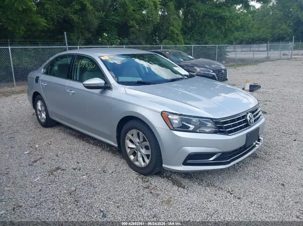 1VWAT7A33GC040009 2016 VOLKSWAGEN PASSAT - Image 1