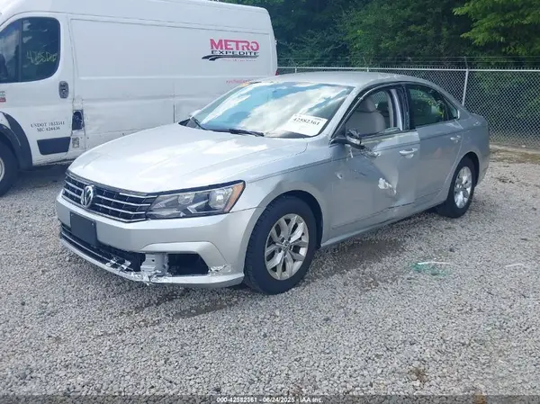 1VWAT7A33GC040009 2016 VOLKSWAGEN PASSAT - Image 2