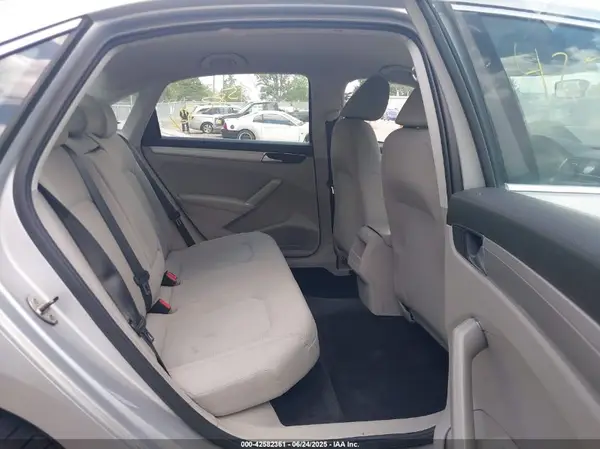 1VWAT7A33GC040009 2016 VOLKSWAGEN PASSAT - Image 8