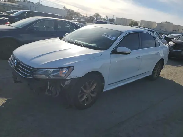 1VWAT7A33GC040799 2016 VOLKSWAGEN PASSAT - Image 1