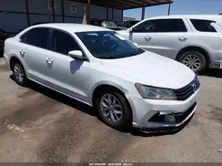 1VWAT7A33GC041046 2016 VOLKSWAGEN PASSAT