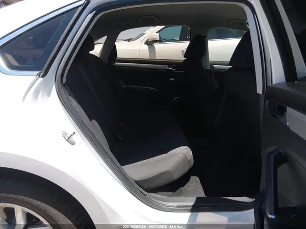 1VWAT7A33GC041046 2016 VOLKSWAGEN PASSAT - Image 8