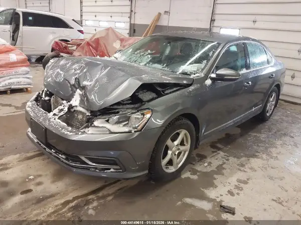 1VWAT7A33GC044724 2016 VOLKSWAGEN PASSAT - Image 2