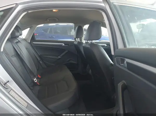 1VWAT7A33GC052113 2016 VOLKSWAGEN PASSAT - Image 8