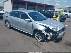 1VWAT7A33GC055934 2016 VOLKSWAGEN PASSAT